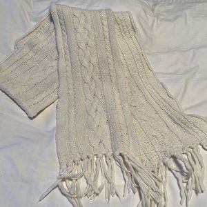 Cream cable knit scarf